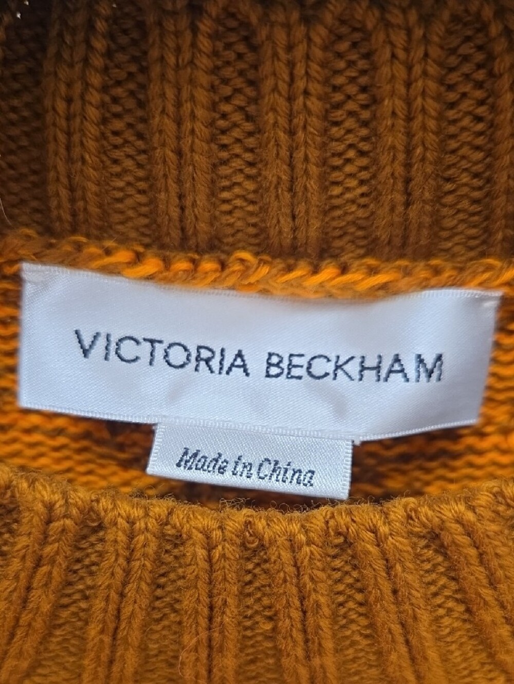Victoria Beckham Women's Two-Tone Orange Cropped Knit Crewneck Sweater (S) - Picture 2 of 13